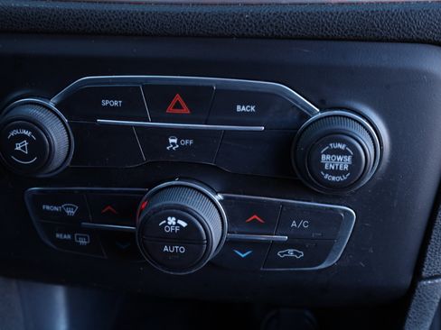 Used 2016 Dodge Charger R/T w/ Navigation & Travel Group image 10