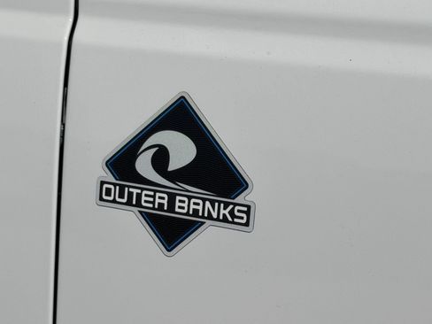 New 2026 Ford Bronco Outer Banks AWD/4WD image 9