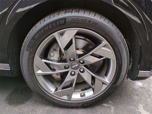 Certified 2023 Genesis Electrified GV70 Advanced image 11