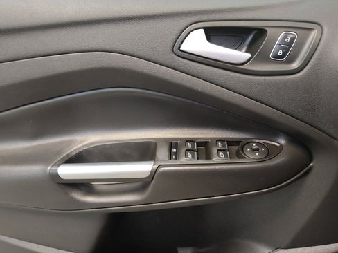 Used 2017 Ford Escape SE w/ Equipment Group 201A FWD image 27