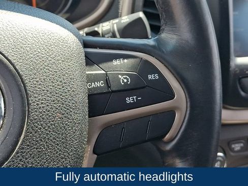 Used 2016 Jeep Cherokee Limited AWD/4WD image 8