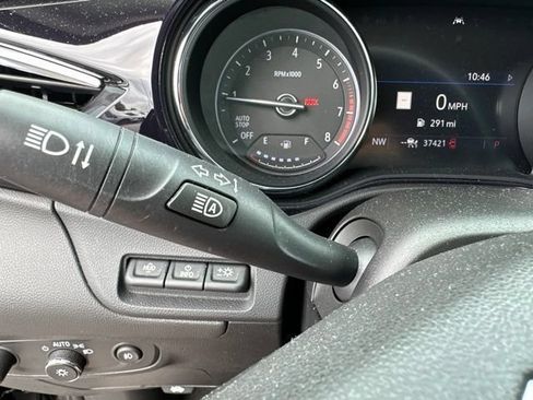 Used 2022 Buick Encore GX Select w/ Advanced Technology Package FWD image 32