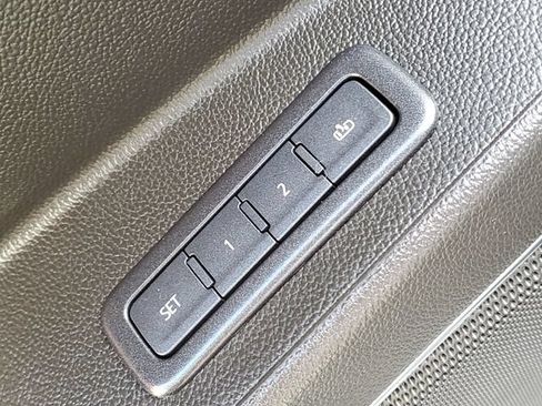 Used 2019 GMC Yukon Denali AWD/4WD image 29