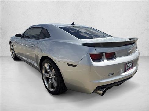 Used 2010 Chevrolet Camaro SS w/ RS Package RWD image 6