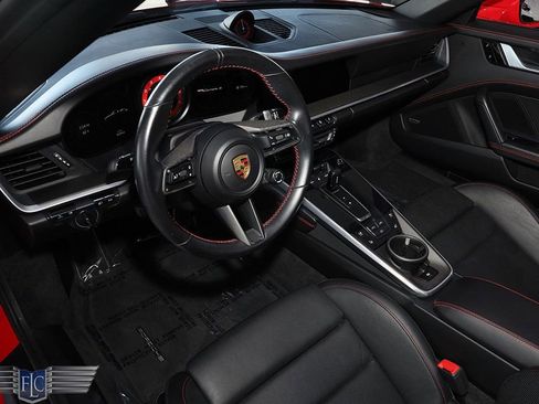 Used 2021 Porsche 911 Carrera S RWD image 25