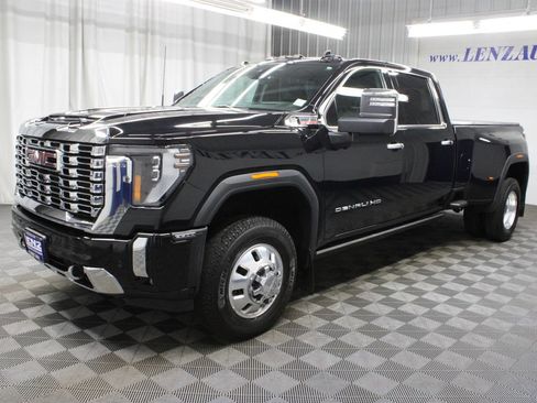 Used 2024 GMC Sierra 3500 Denali w/ Denali Reserve Package AWD/4WD image 9