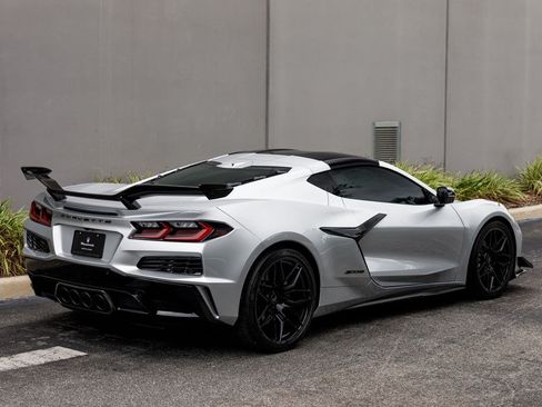 Used 2026 Chevrolet Corvette Z06 RWD image 5