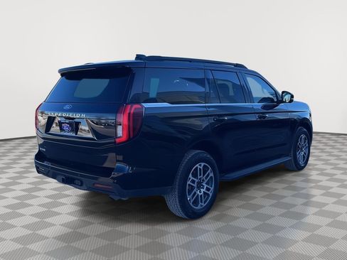 Certified 2025 Ford Expedition Active image 5