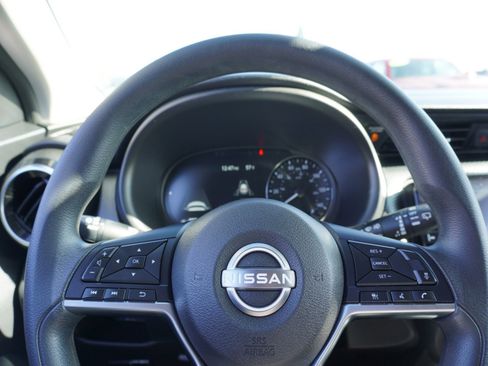 Used 2024 Nissan Kicks SV w/ Exterior Package image 23