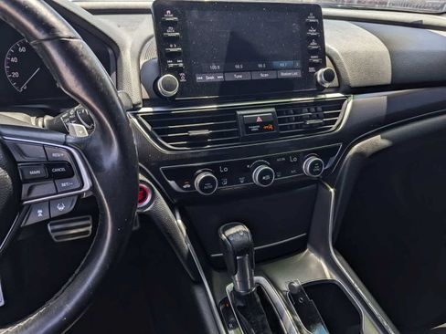 Used 2020 Honda Accord Sport image 10