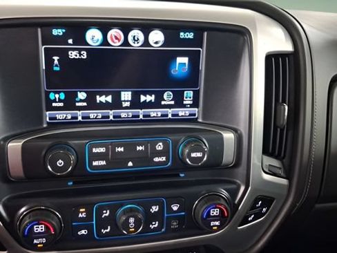 Used 2018 GMC Sierra 1500 SLT AWD/4WD image 12