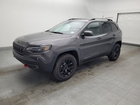 Used 2020 Jeep Cherokee Trailhawk w/ Cold Weather Group AWD/4WD image 2