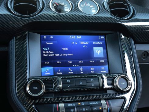 Used 2022 Ford Mustang Shelby GT500 w/ Carbon Fiber Track Pack RWD image 28