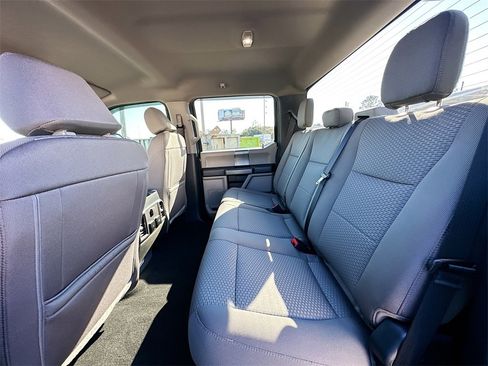 Used 2022 Ford F250 XLT w/ Black Appearance Package image 4