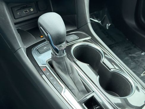 Used 2023 Chevrolet Equinox Premier w/ LPO, Floor Liner Package image 32