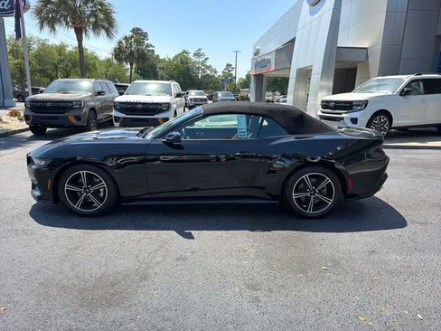 Used 2024 Ford Mustang Premium image 4