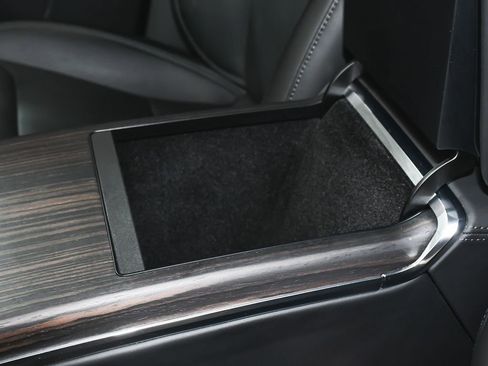 Used 2024 Tesla Model X AWD/4WD image 41