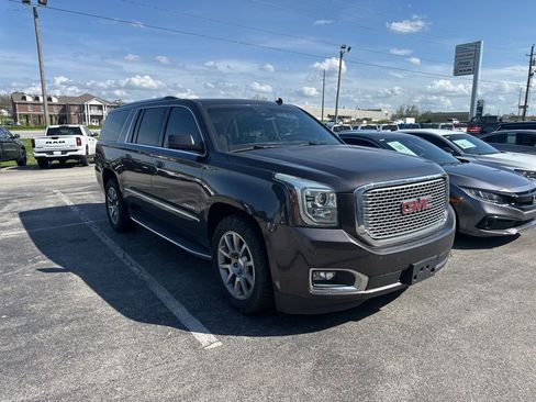 Used 2015 GMC Yukon XL Denali w/ Touring Package image 2