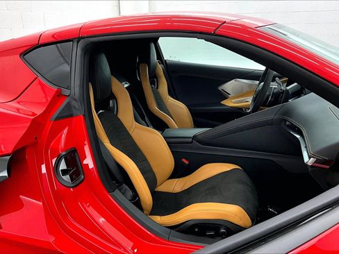 Used 2021 Chevrolet Corvette Stingray Preferred Cpe w/ Z51 Performance Package image 6