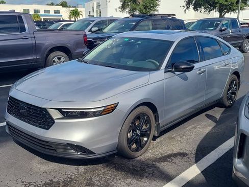 Used 2025 Honda Accord SE image 2