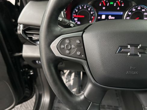 Used 2023 Chevrolet Traverse RS image 16