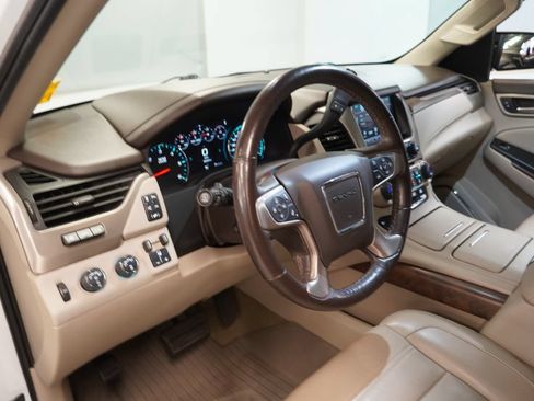 Used 2018 GMC Yukon Denali w/ Open Road Package AWD/4WD image 7