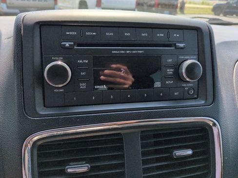 Used 2014 Dodge Grand Caravan SE w/ Quick Order Package 29E SE FWD image 20