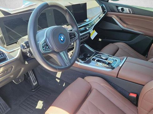 Used 2026 BMW X5 xDrive50e w/ M Sport Package AWD/4WD image 10