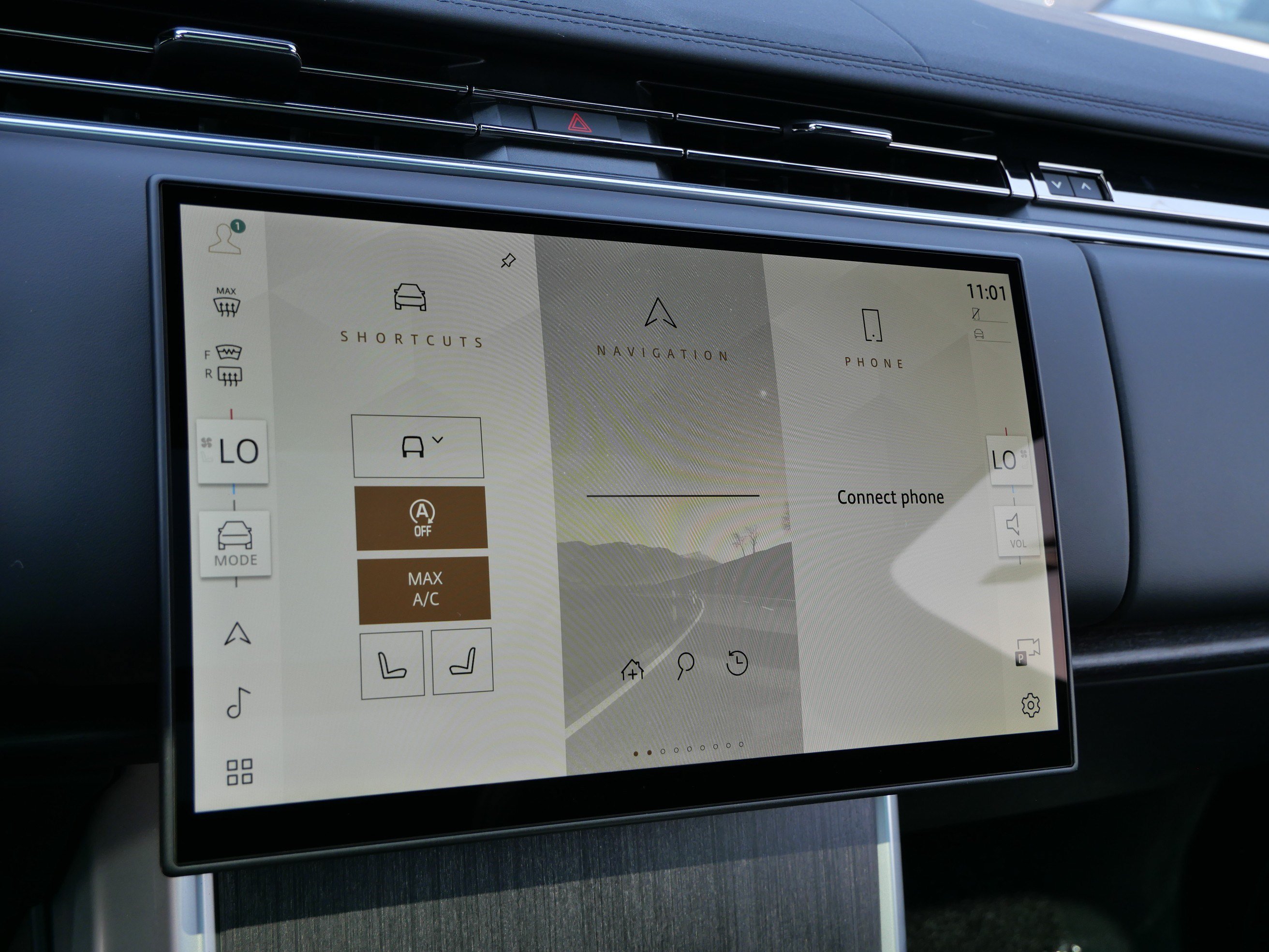 New 2026 Land Rover Range Rover SE AWD/4WD image 8