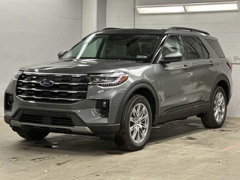 New 2026 Ford Explorer Active w/ Active Comfort Package image 1