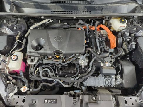 Used 2022 Toyota RAV4 XLE Premium image 17