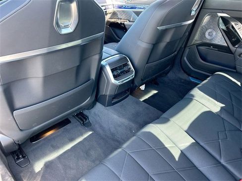 Certified 2024 BMW i7 xDrive60 image 19