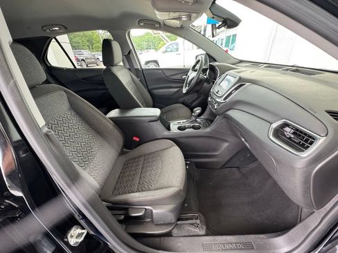 Used 2024 Chevrolet Equinox LT FWD image 16