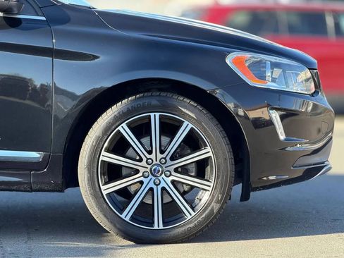 Used 2015 Volvo XC60 T5 Premier w/ Proximity Package image 18