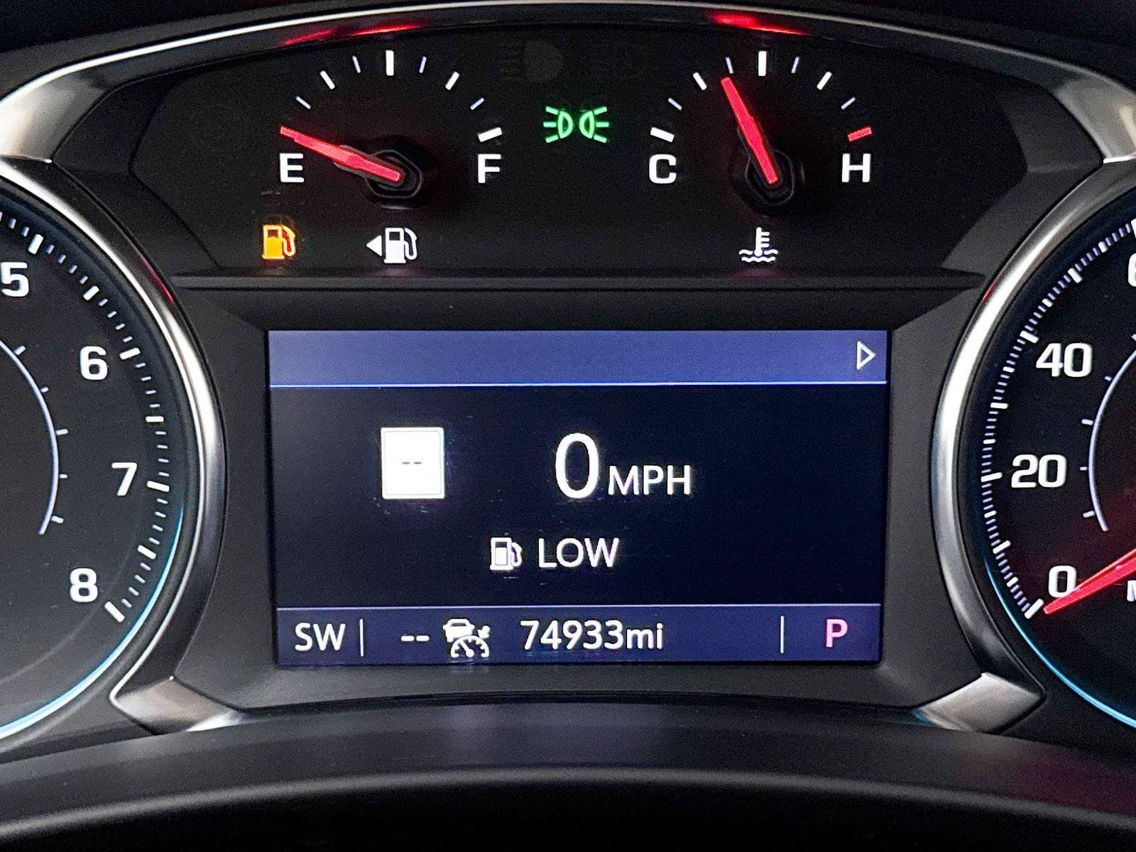 Used 2024 Chevrolet Equinox RS FWD image 37