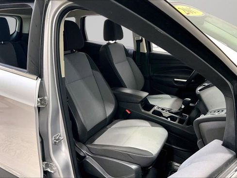 Used 2017 Ford Escape SE w/ Equipment Group 201A image 28