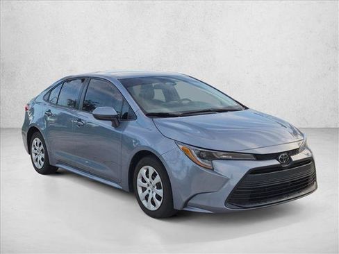 Certified 2023 Toyota Corolla LE FWD image 3