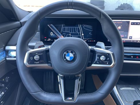 Used 2025 BMW 740i xDrive AWD/4WD image 21