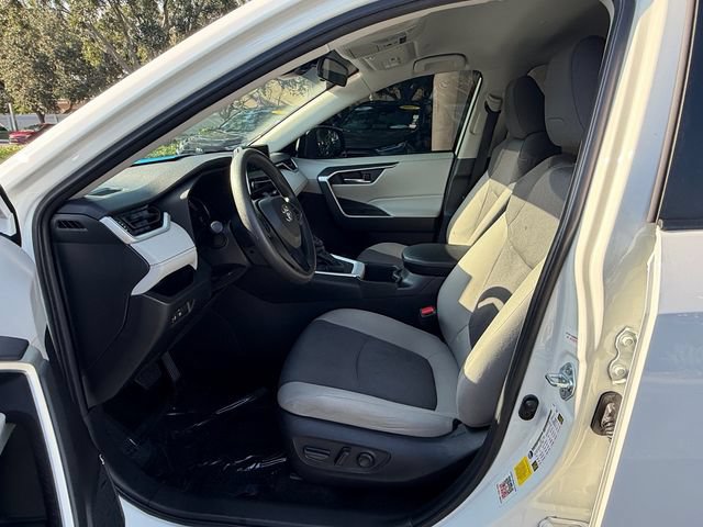 Used 2025 Toyota RAV4 XLE FWD image 10