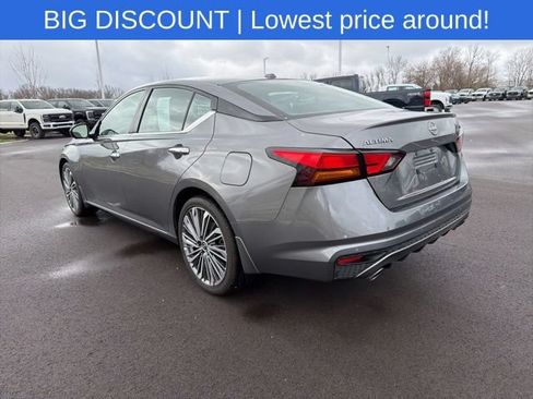 Used 2025 Nissan Altima 2.5 SL FWD image 12