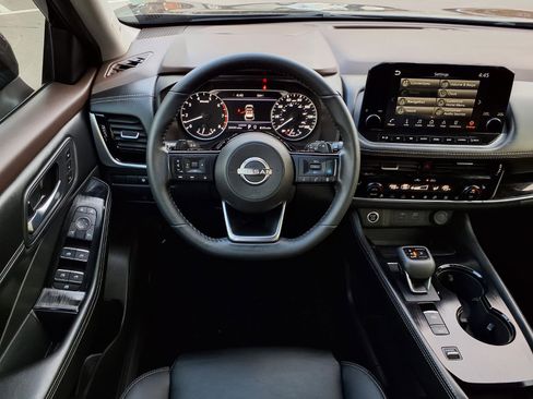 Certified 2023 Nissan Rogue SL w/ SL Premium Package image 13