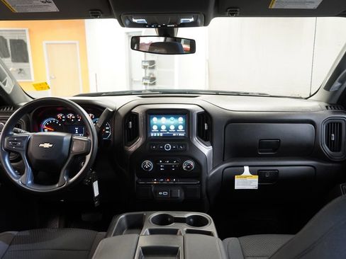 Used 2022 Chevrolet Silverado 1500 Custom AWD/4WD image 18