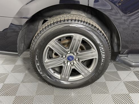 Certified 2021 Ford Expedition XLT w/ Black Accent Package image 29