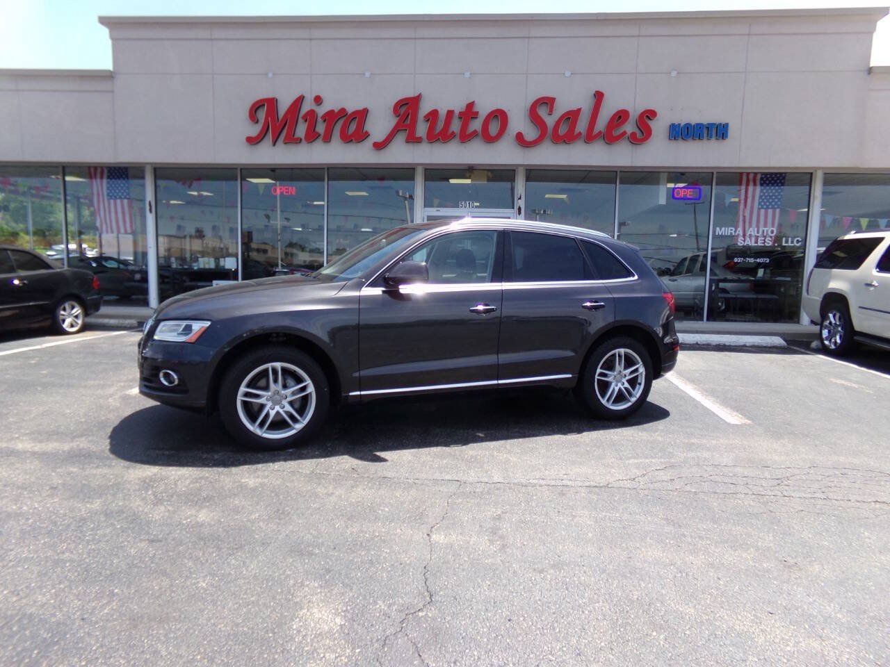 Used 2017 Audi Q5 2.0T Premium Plus w/ Technology Package AWD/4WD image 1