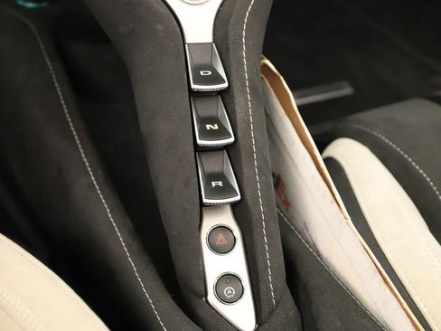 Used 2024 McLaren 750S Spider RWD image 26
