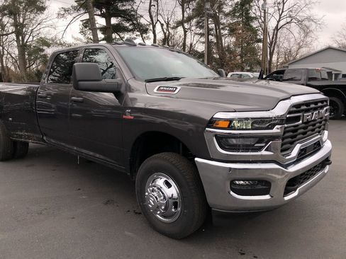New 2026 RAM 3500 Tradesman w/ Chrome Appearance Group A image 15