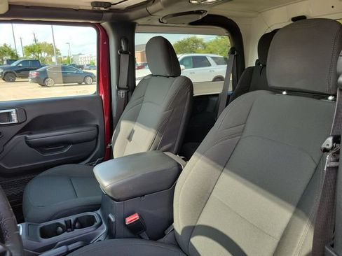 Used 2021 Jeep Wrangler Sport AWD/4WD image 10