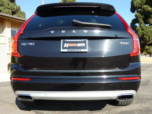 Used 2020 Volvo XC90 T6 Momentum image 10