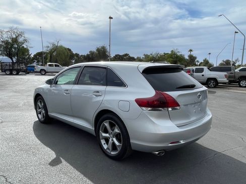 Used 2014 Toyota Venza LE w/ LE Convenience Package FWD image 3