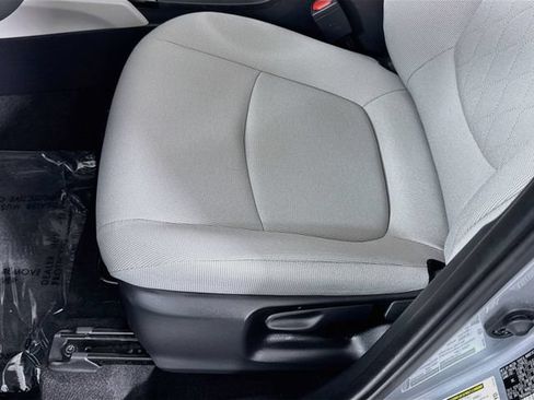 Certified 2025 Toyota Corolla Cross LE w/ Moonroof Package FWD image 20